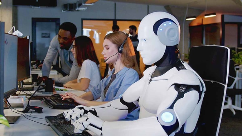 700 çalışanı yapay zekayla değiştirdi: Şimdi bir 'vahiy' aldı ve pişman oldu