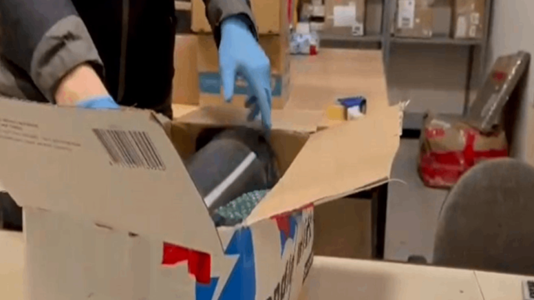 Kargoyla uyuşturucu sevkiyatı yapmışlar