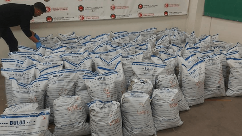 Habur Gümrük Kapısı'nda 370 kilogram uyuşturucu yakalandı