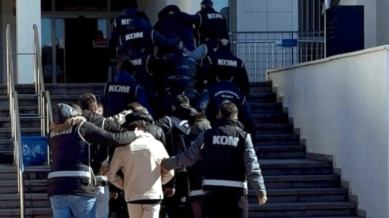 Muğla’da Nitelikli Yağma ve Dolandırıcılık Operasyonu: 8 Tutuklama