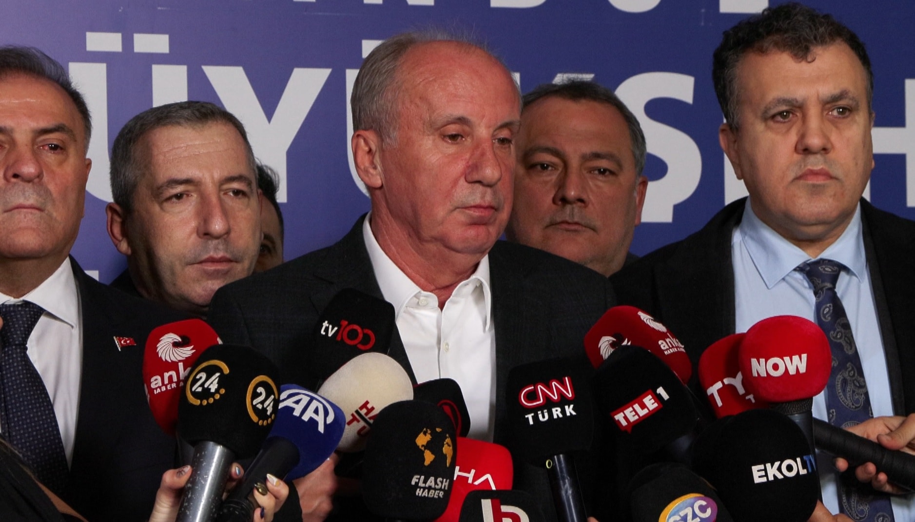 Muharrem İnce Saraçhane'de, İmamoğlu'na desteğini açıkladı