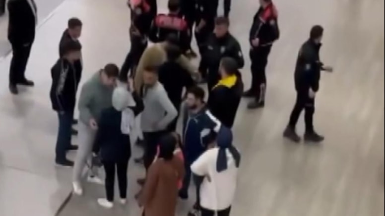 Küfürlü konuşma hastaneyi savaş alanına çevirdi: Çok sayıda gözaltı var