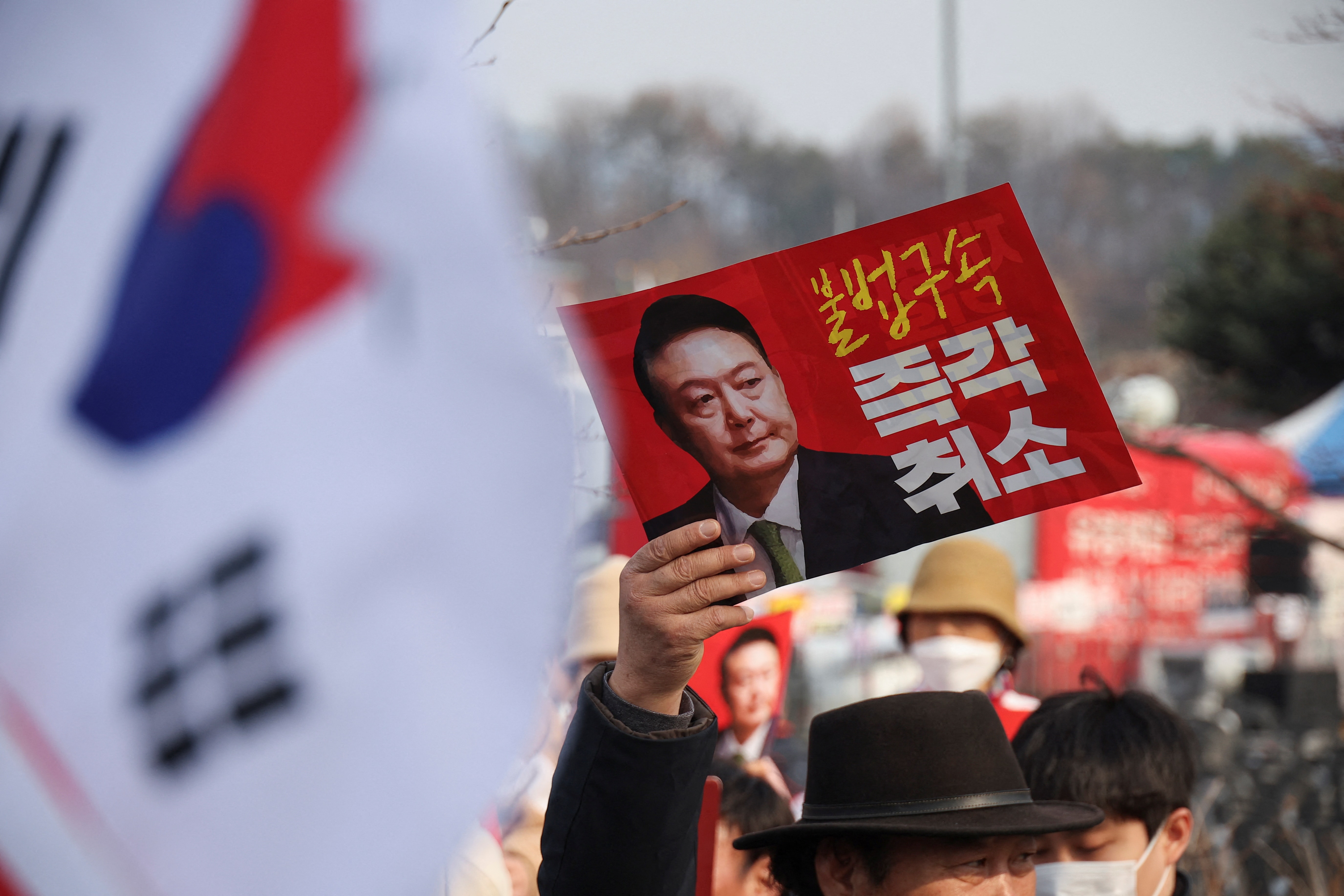 Güney Kore'nin darbeci Başkan'ı için iyi haber