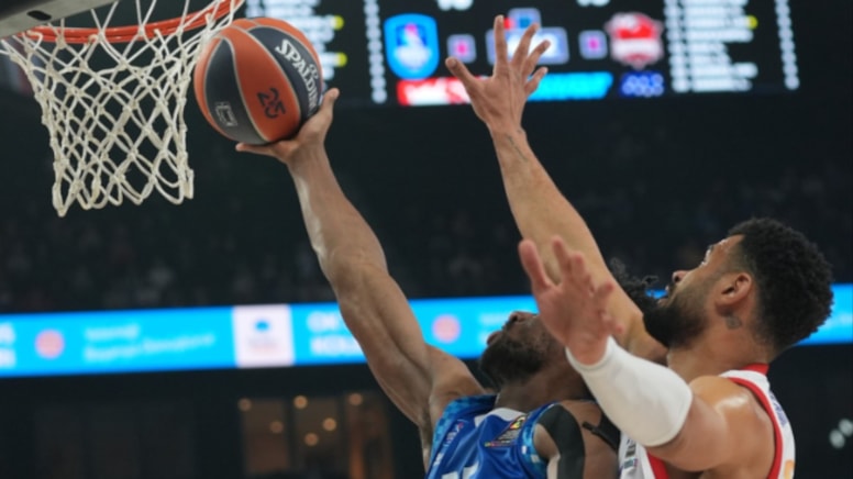 Anadolu Efes 5. viteste