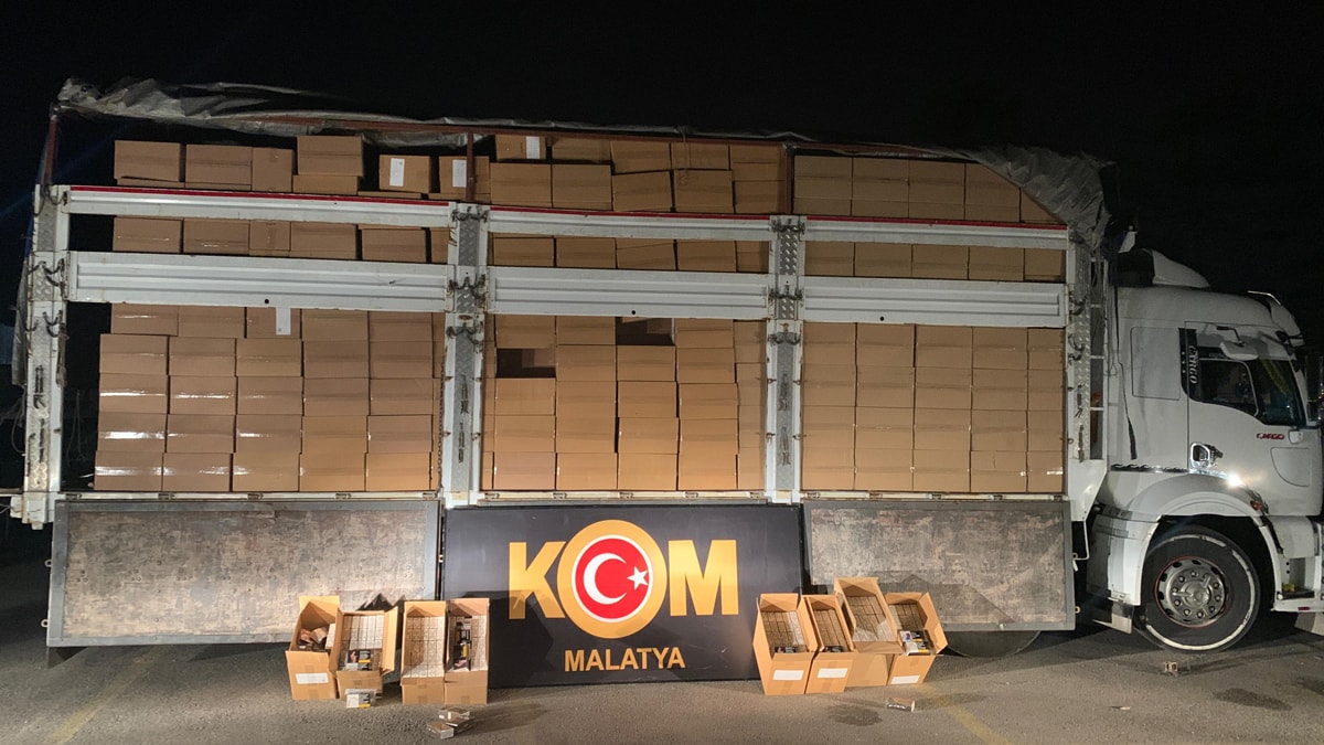 Malatya'da milyonlarca makaron ele geçirildi