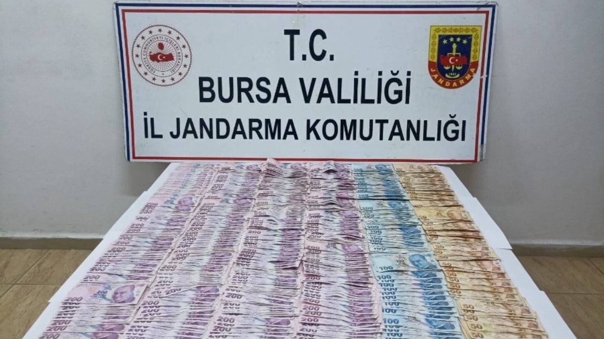 Bursa'da yaşlıları dolandıran 2 şüpheliye gözaltı