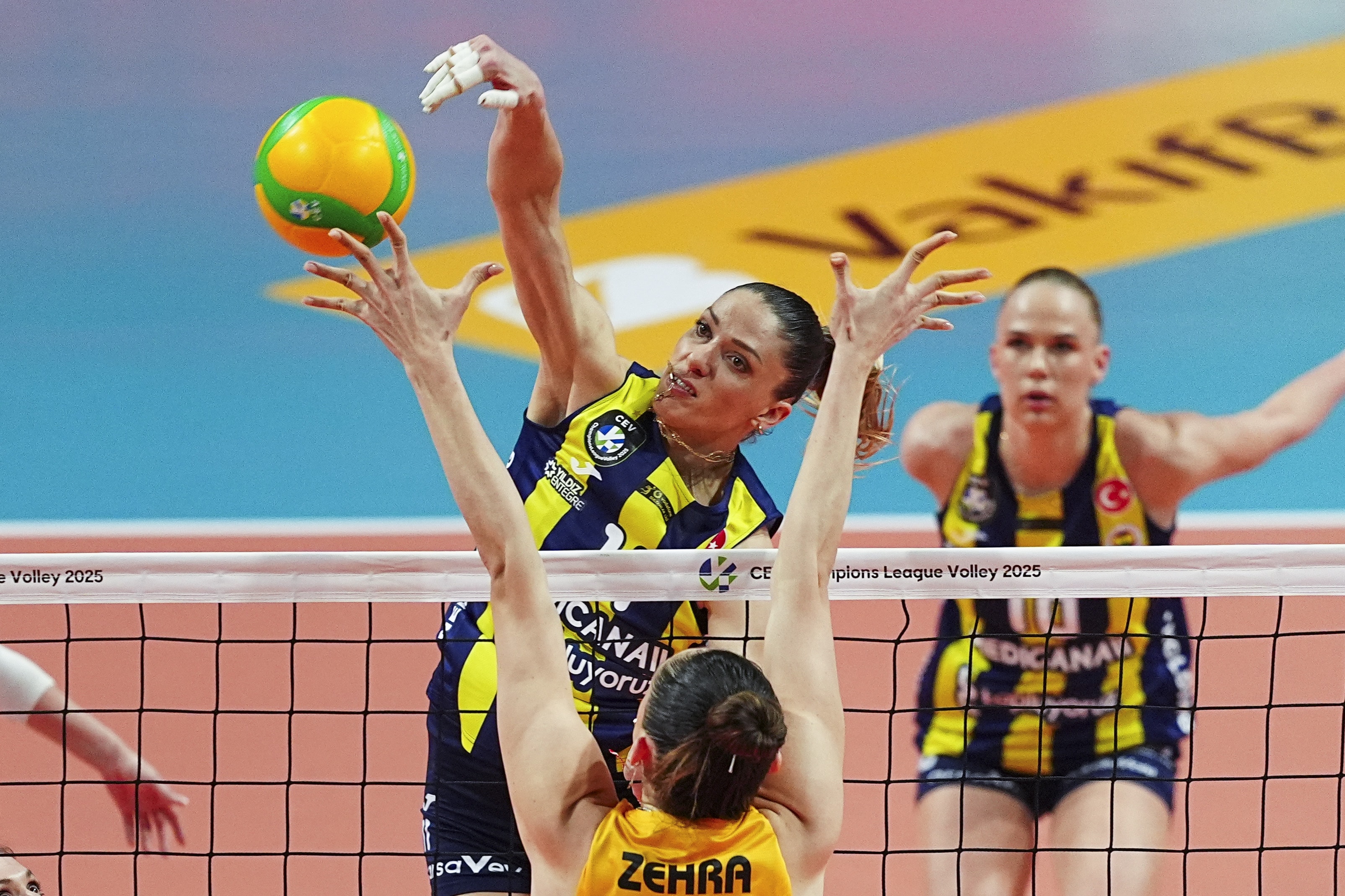 Filede Türk derbisinde kazanan Fenerbahçe