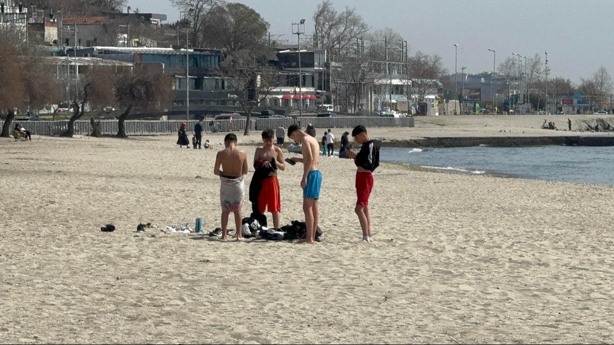 İstanbul'da deniz sezonu erken açıldı