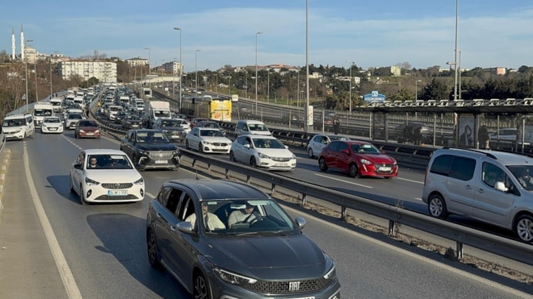 İstanbul'da iftar öncesi harita kıpkırmızı! Yoğunluk yüzde 80'i buldu
