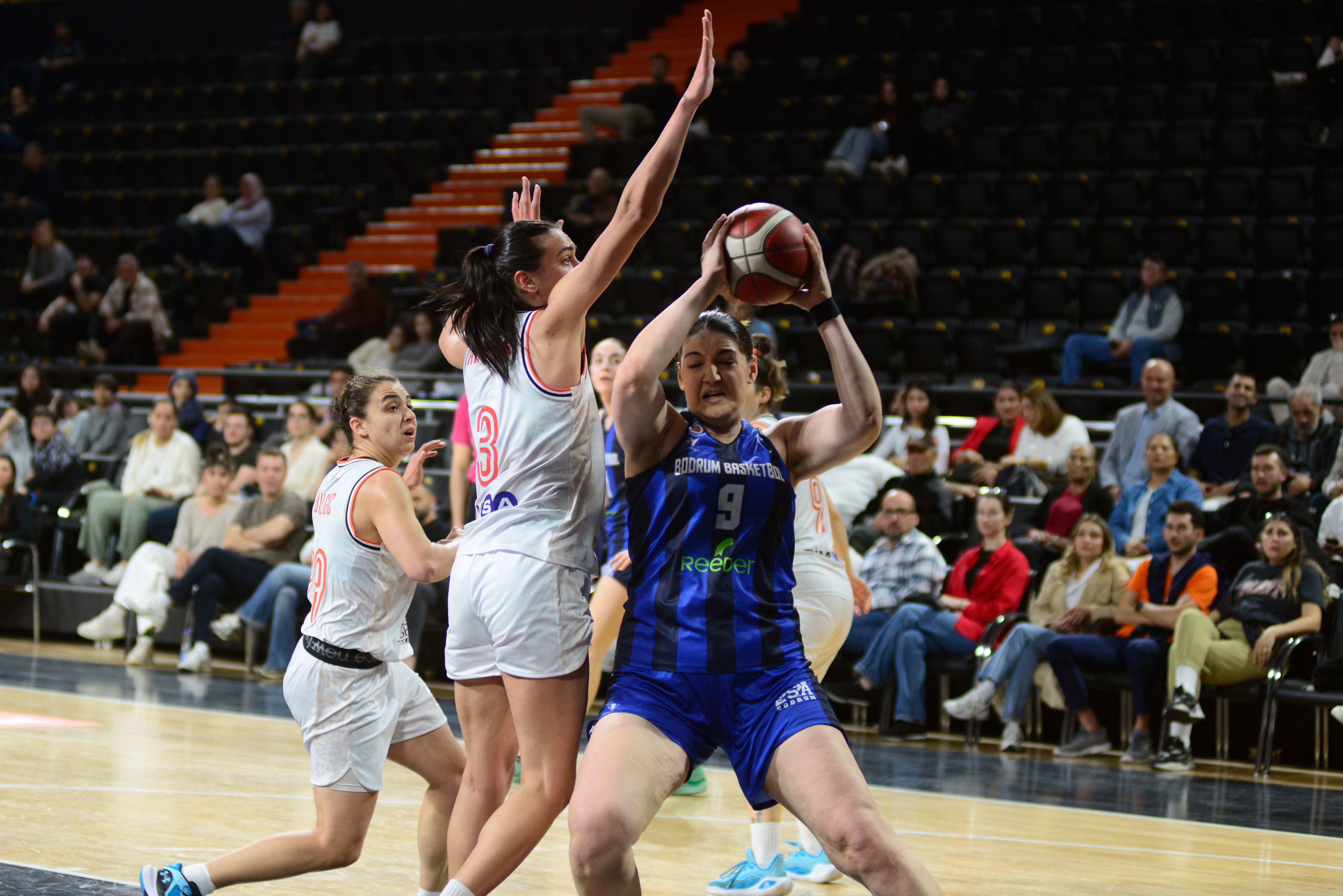 ÇBK Mersin'den Bodrum'a 60 sayı fark