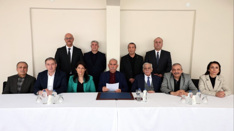 Eskiden Kürt adı yoktu şimdi belediyeleri var