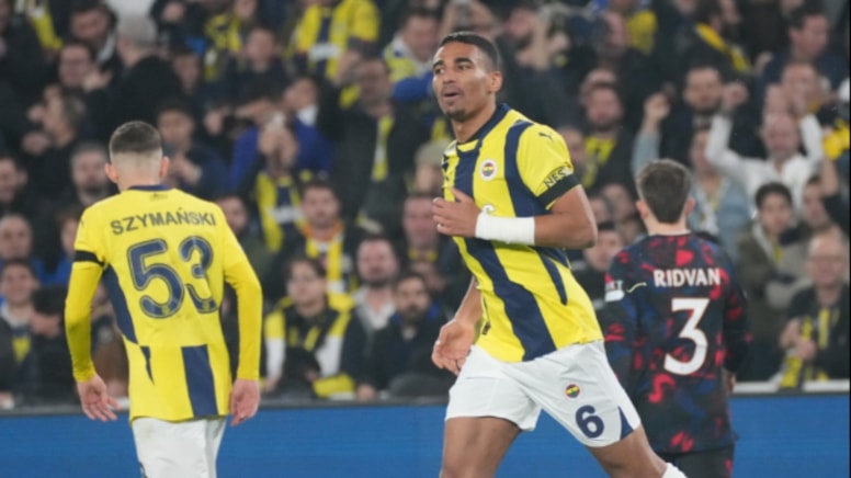 Zorunlu değişiklikle oyuna girdi, müthiş bir gol attı