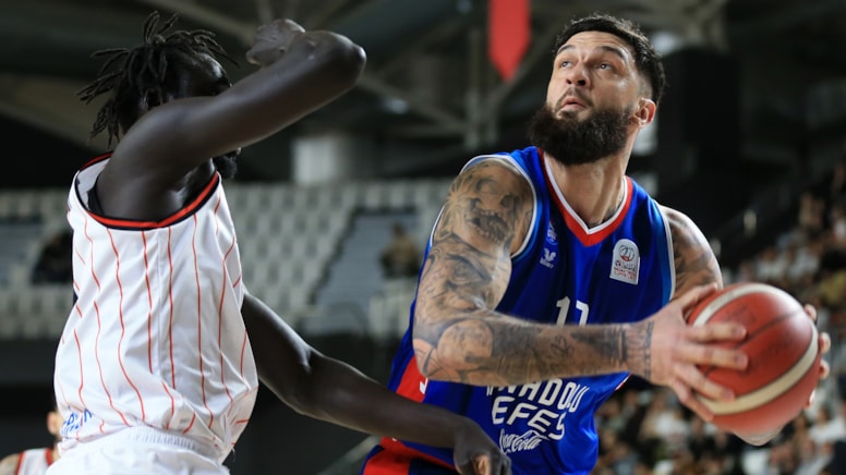 Anadolu Efes, Manisa'da galip