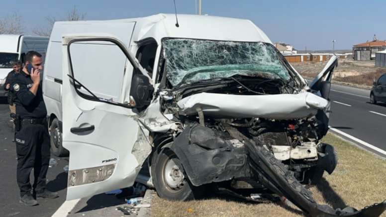 Nevşehir'de minibüsle tır çarpıştı, 1 kişi öldü