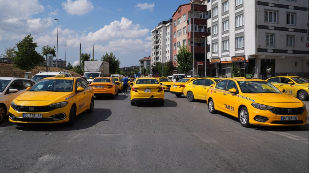 Taksimetreler yurt d��� u�u�lar�yla yar���yor