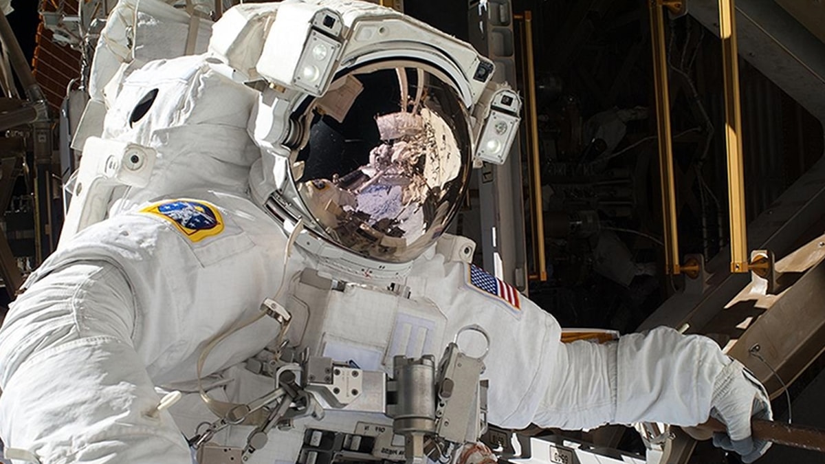 Mahsur kalan iki astronotunun yerini alacak ekip uzaya gönderildi