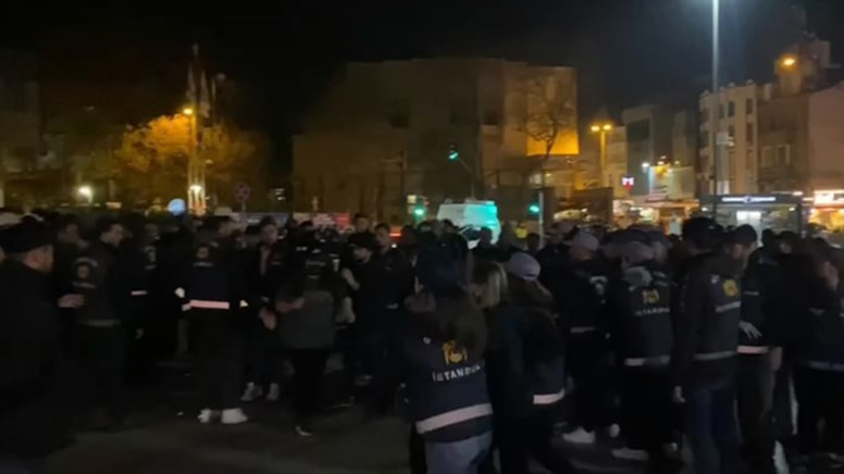 Saraçhanede toplanan vatandaşlara metro istasyonunda müdahale: Gözaltılar var