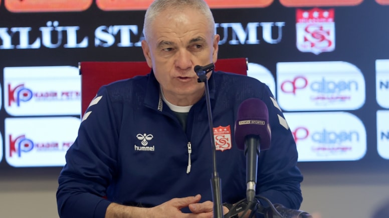 Rıza Çalımbay: 'Oyun olarak en az 5 katına çıkmalıyız'