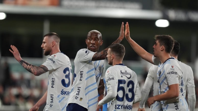 F.Bahçe Bodrum’u yendi! Derbiyi beklemeye geçti