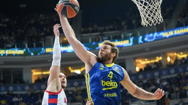 Fenerbahçe Euroleague'de liderliğe yükseldi