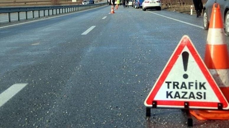 Tarım işçilerini taşıyan minibüs kaza yaptı