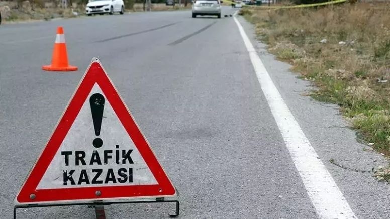 Afyonkarahisar'da otomobil devrildi: 5 kişi yaralandı