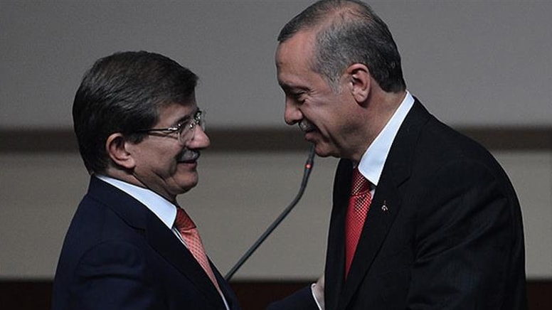 Eski il başkanından Davutoğlu ile ilgili çarpıcı iddia: Teklif gelse AKP'ye geçer