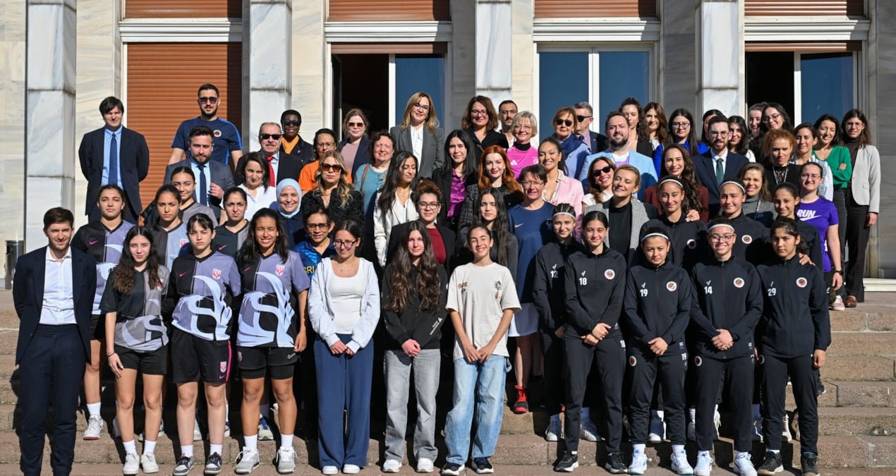 Ankara'da "Türkiye'de Kadın Sporu" konferansı düzenlendi