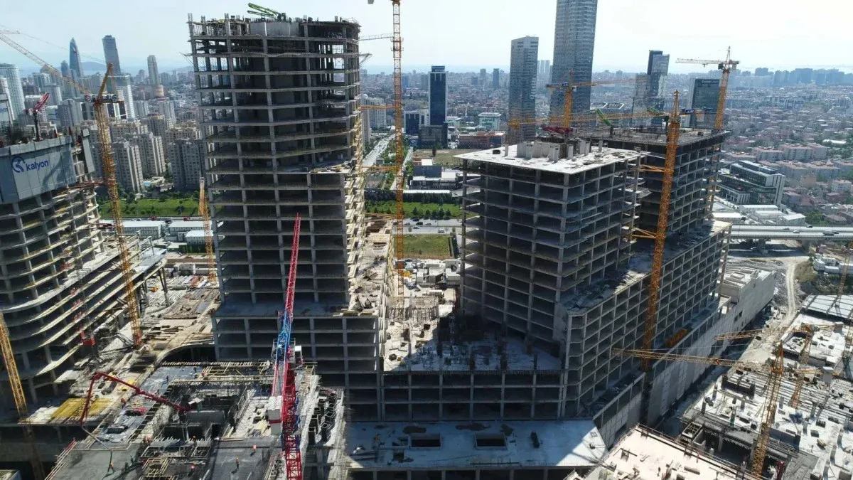 Türkiye'nin dev inşaat şirketi resmen iflas etti