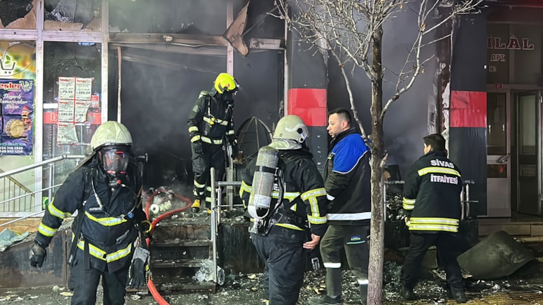 Sivas'ta yazar kasa bomba gibi patladı