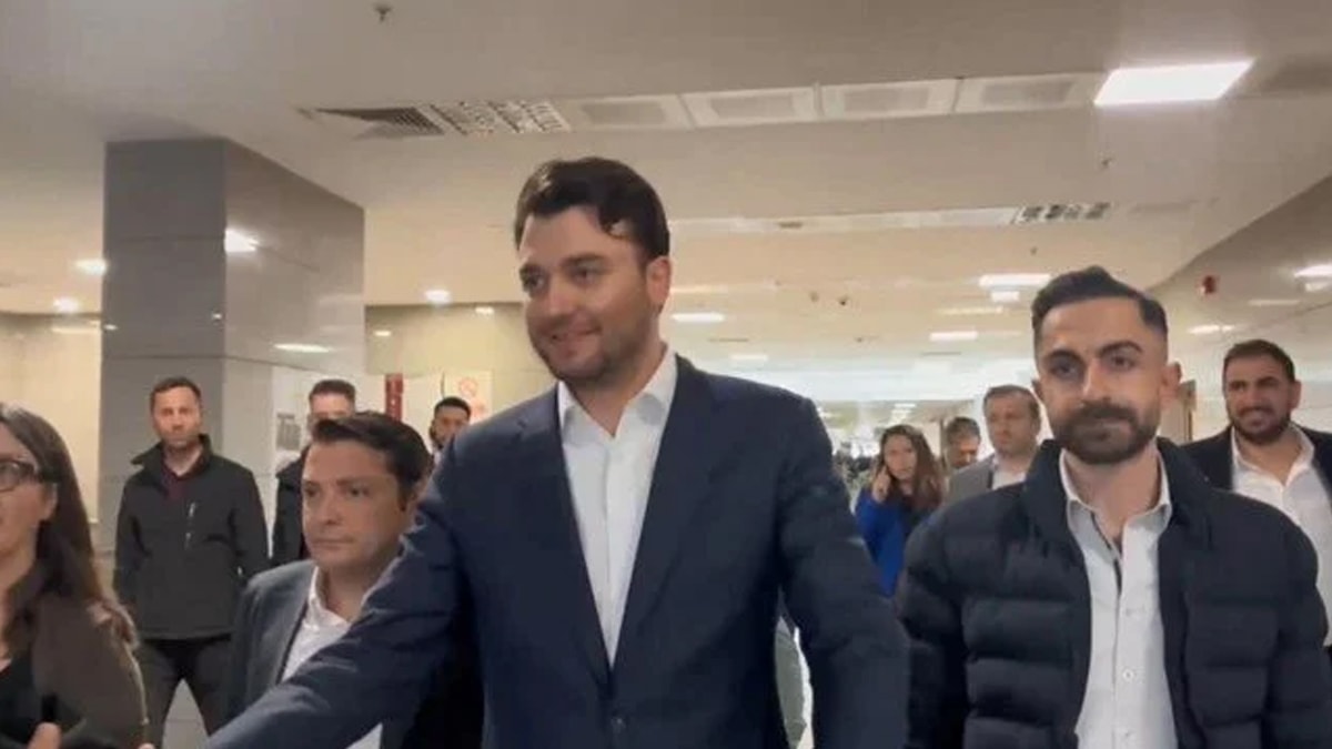 Son Dakika... İmamoğlu'nun avukatı Mehmet Pehlivan adli kontrolle serbest -  Sözcü