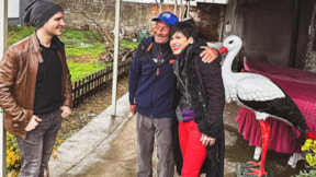Şarkıcı Aydilge, Yaren leyleği ziyaret etti