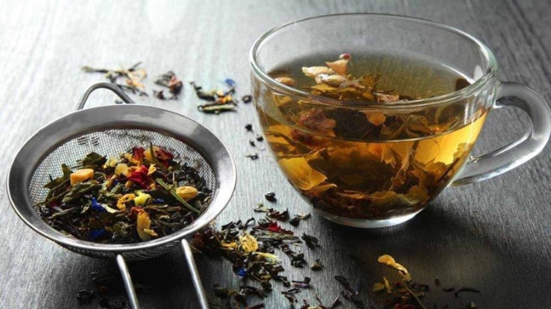 Yatmadan 30 dakika önce içeceğiniz bu bitki çayı derin bir uykuyu garantiliyor!