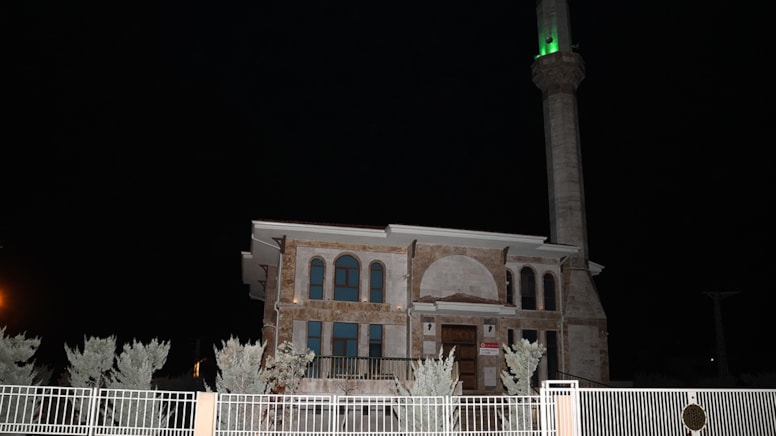 Camide doğal gaz sızıntısı: 16 kişi hastaneye kaldırıldı