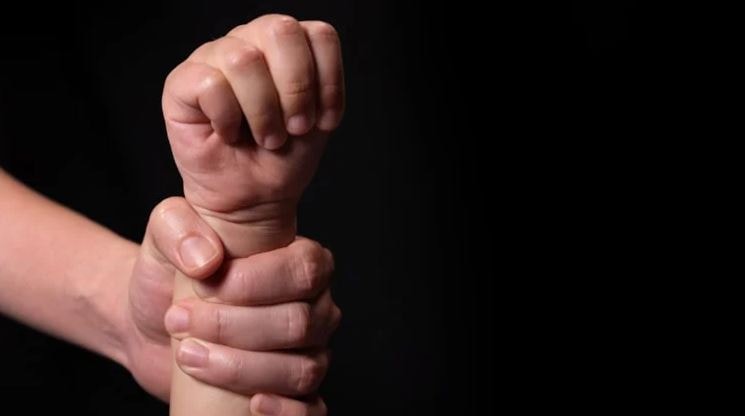 Kızlarını istismar eden babaların çetesi çökertildi! Çoğu 6 ila 14 yaşında