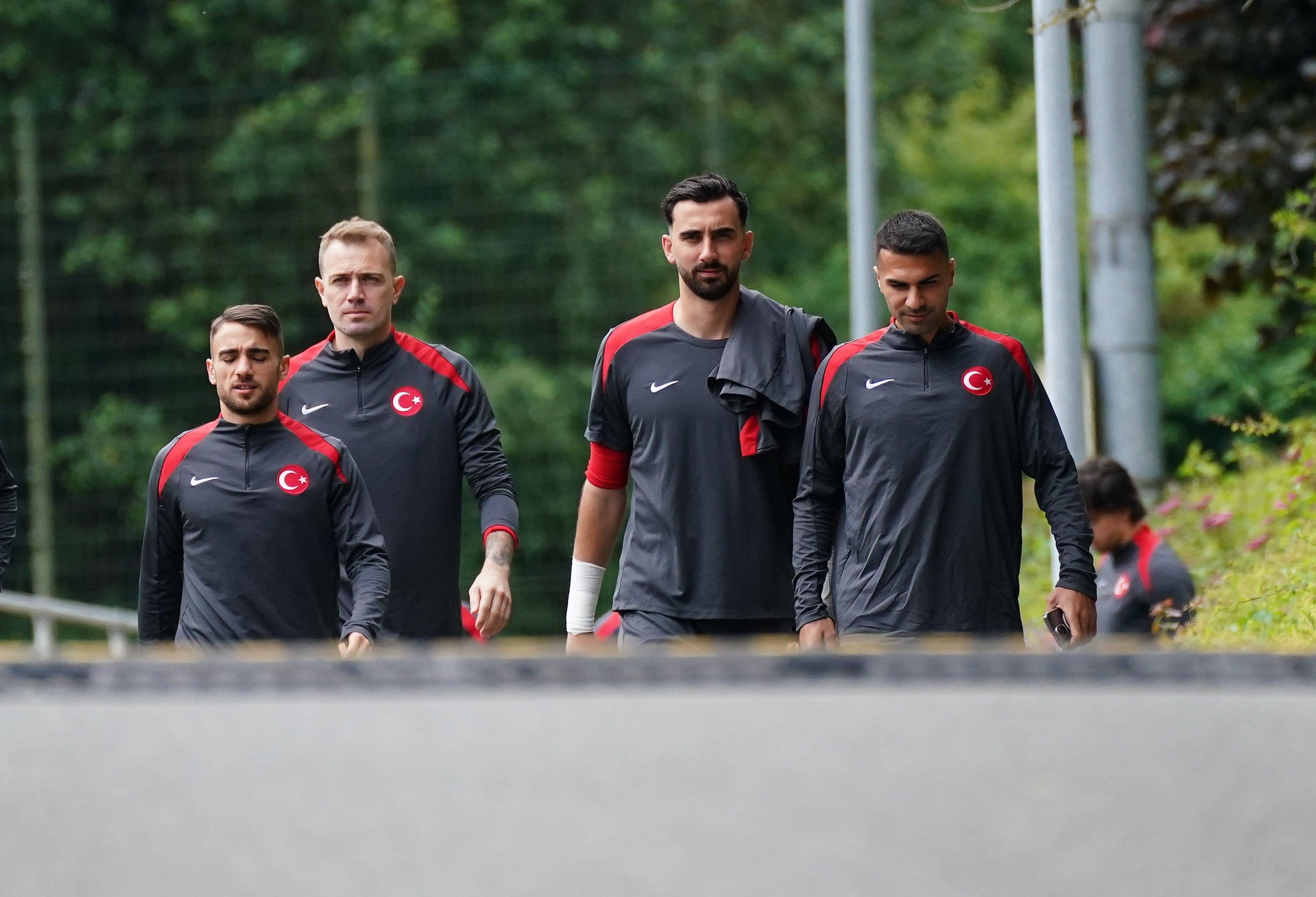 İki futbolcu Macaristan maçı kadrosunda yer almadı