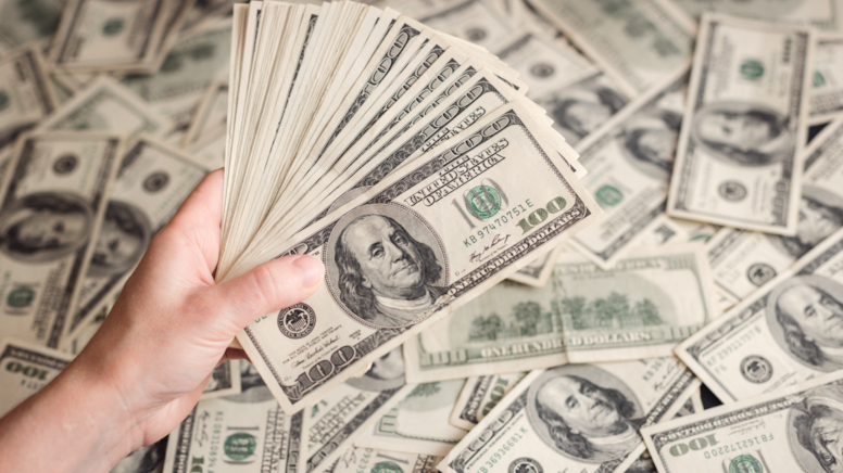 Tesadüfen okuduğu kitap multimilyoner yaptı: Hesabında sadece 340 TL vardı