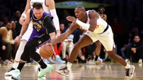 Los Angeles derbisi Lakers'ın! Seriye bağladı