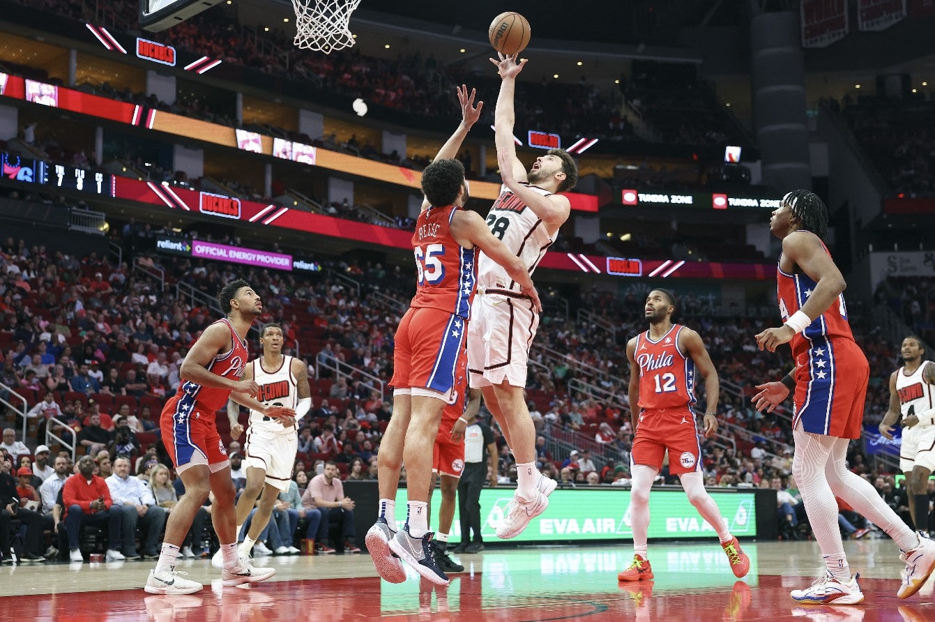 Alperen uzattı, Rockets kazandı!