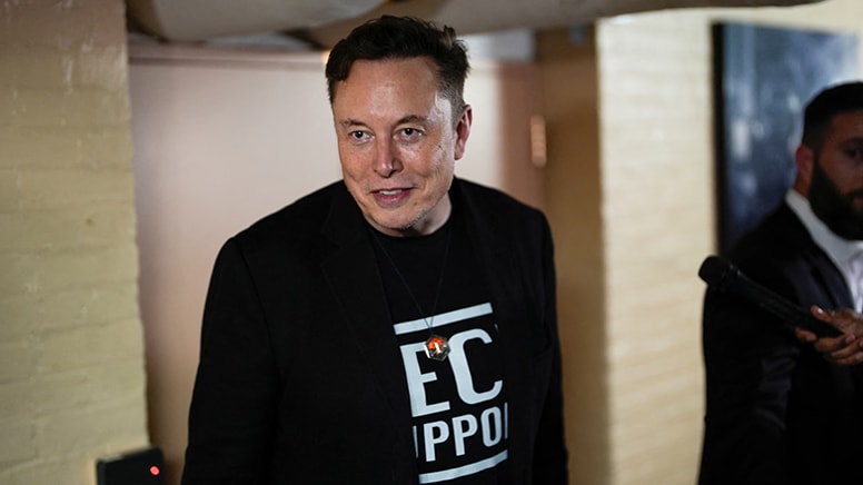 Musk'tan Polonya Dışişleri Bakanı Sikorski'ye: Sessiz ol küçük adam