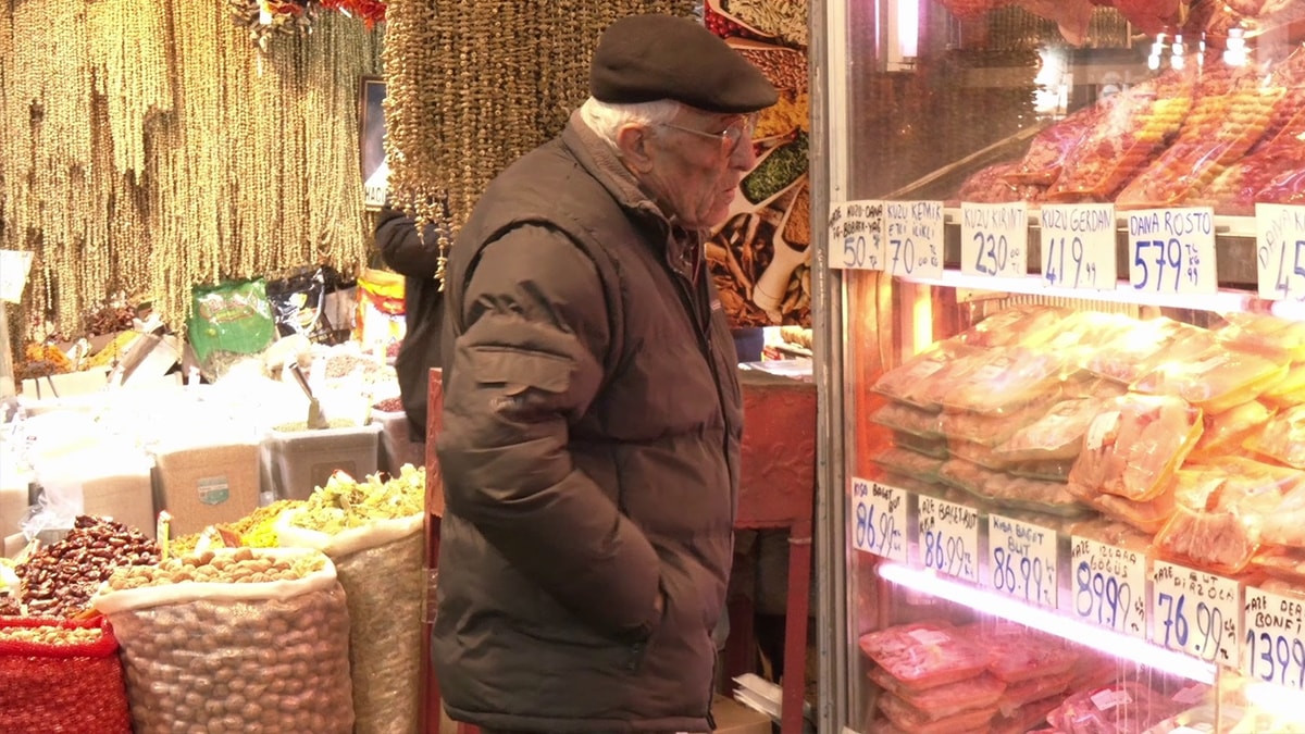 Emekliler etten umudunu kesti pide alamıyor