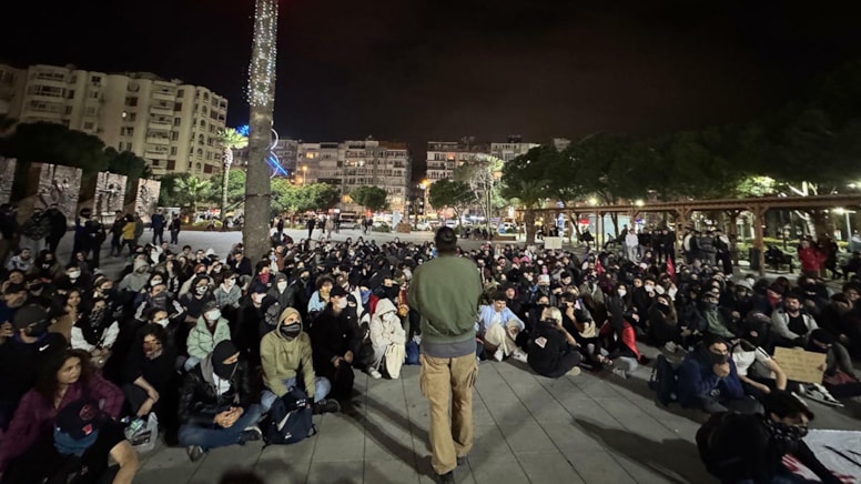 İzmir'de İmamoğlu eylemleri bayramda da devam etti