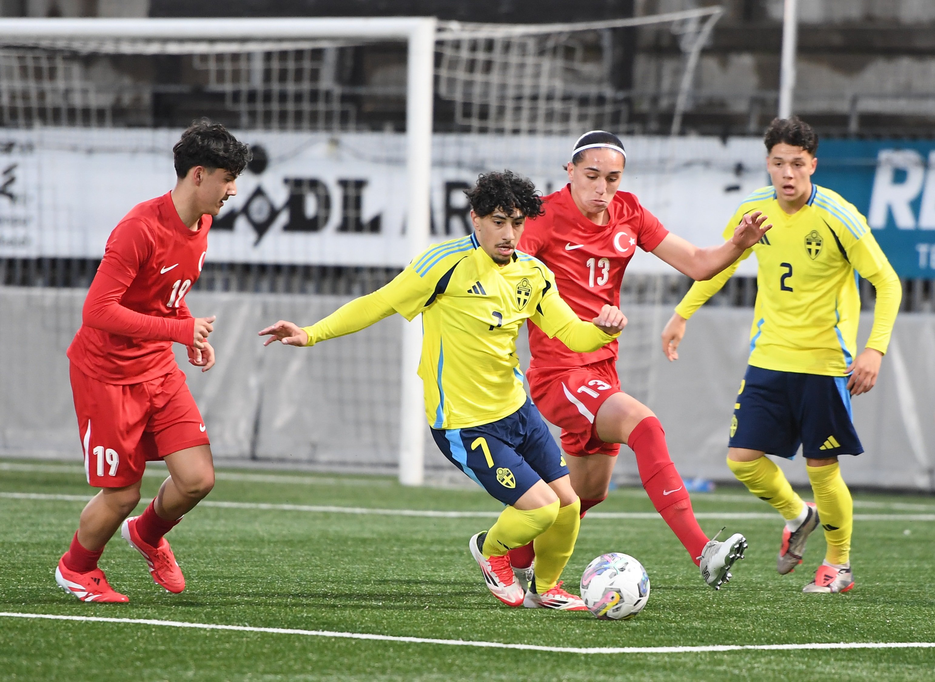 17 Yaş Altı Futbol Milli Takımı, B Ligi'ne düştü