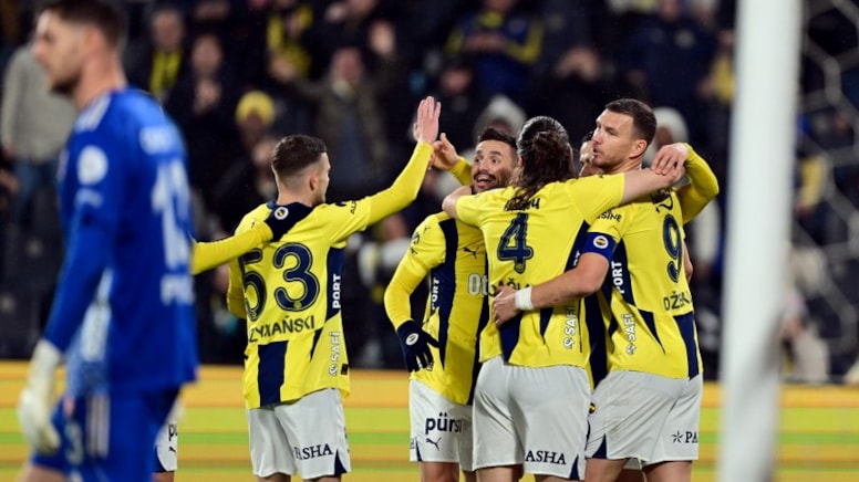 Fenerbahçe fırsatı ıskalamadı! Fark 4 puan