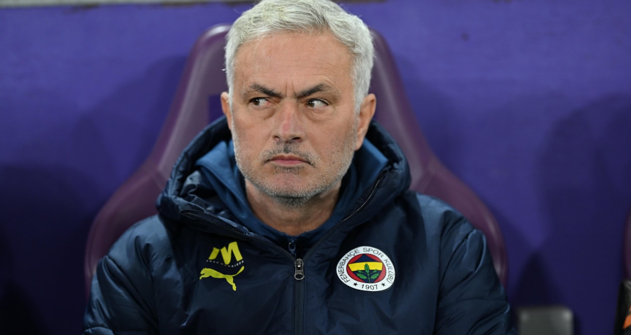 Mourinho'dan Galatasaray'a Sert Eleştiri: 'Hakemlerin Kayırması Kabul Edilemez!'