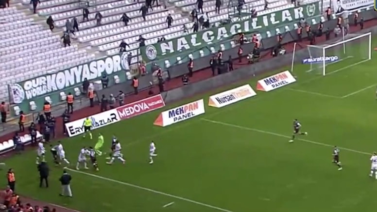 Konyaspor-Trabzonspor maçında yüksek tansiyon!