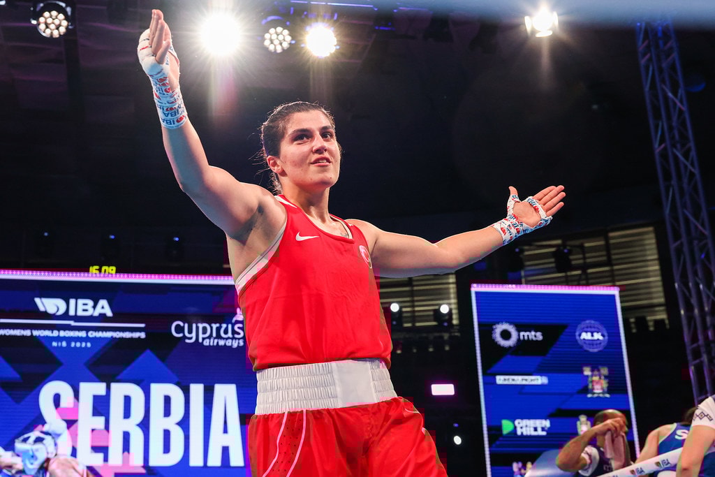 Busenaz Sürmeneli dünya şampiyonu!