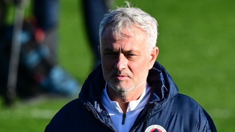 Gelenek bozuluyor! Mourinho kalıyor