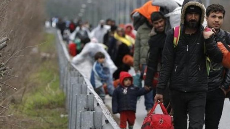 Almanya’da 'kaçak göçmen' krizi: CDU resti çekti