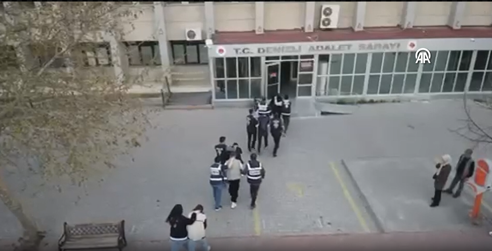 Denizli'de dolandırıcılık operasyonunda 5 tutuklama